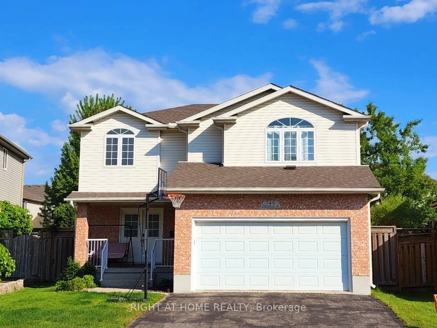 Photo 3 of 746 Chesapeake Drive, Waterloo — HOMEH