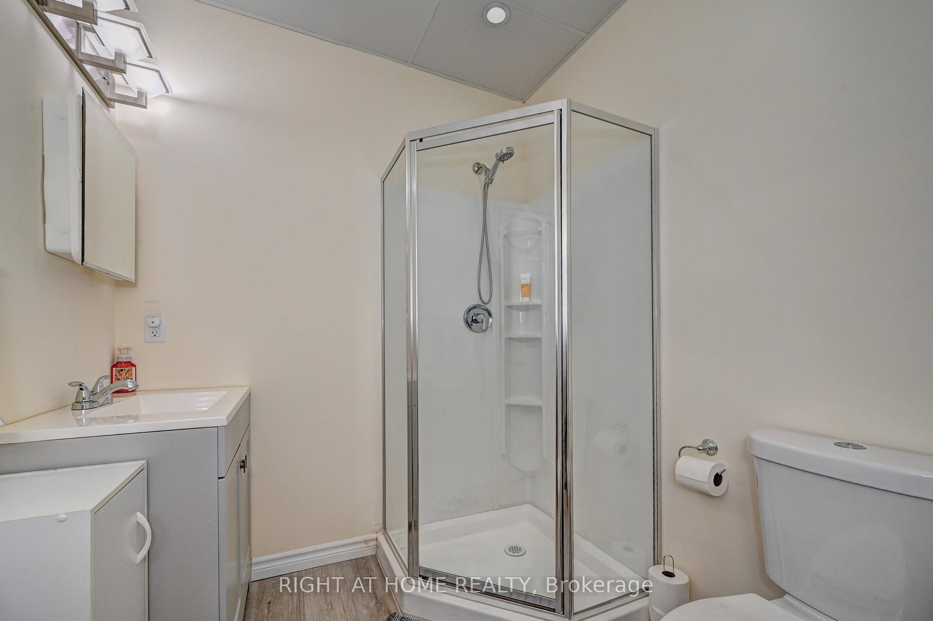 Photo 27 of 746 Chesapeake Drive, Waterloo — HOMEH