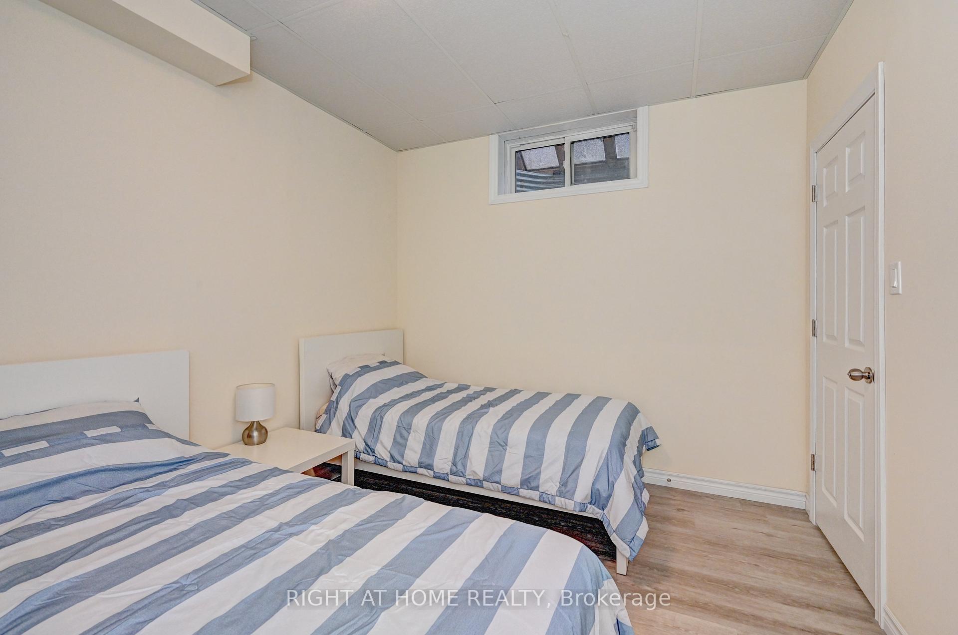 Photo 31 of 746 Chesapeake Drive, Waterloo — HOMEH