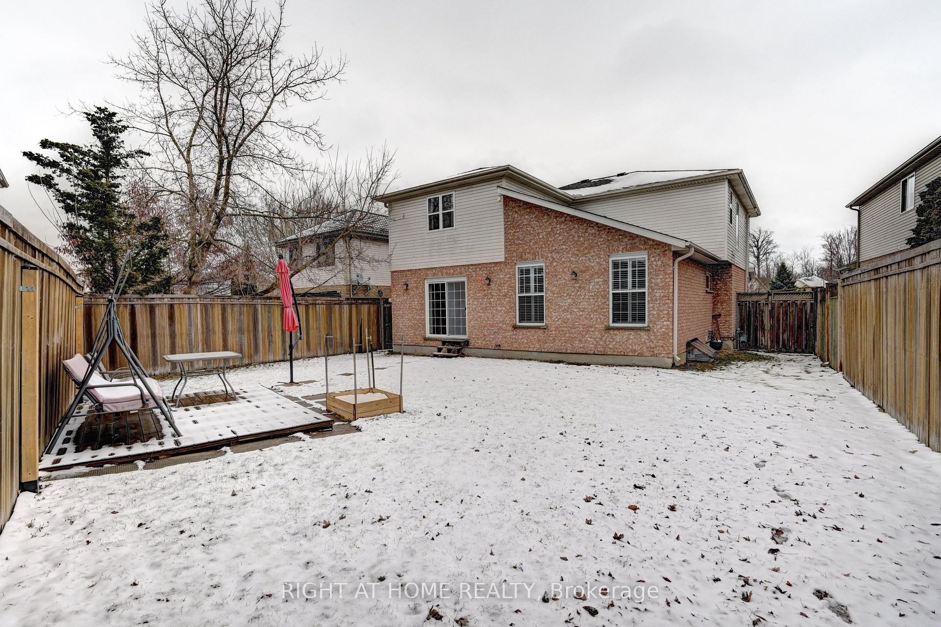 Photo 36 of 746 Chesapeake Drive, Waterloo — HOMEH
