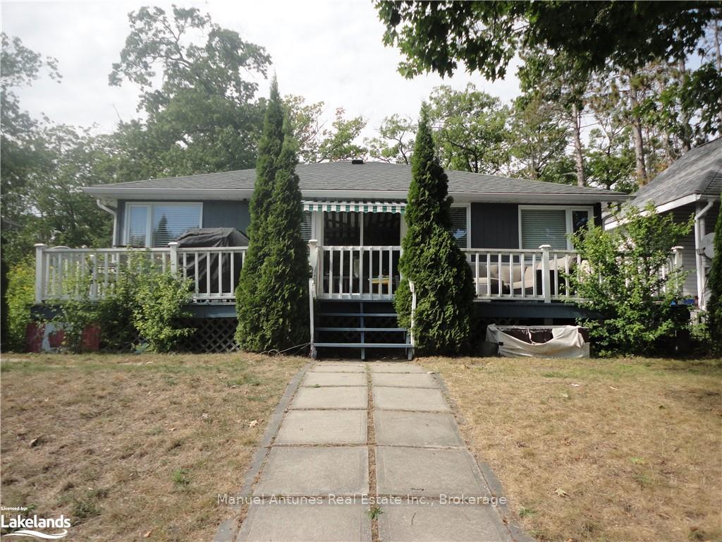 Photo 1 of 1089 Mosley Street, Wasaga Beach — HOMEH
