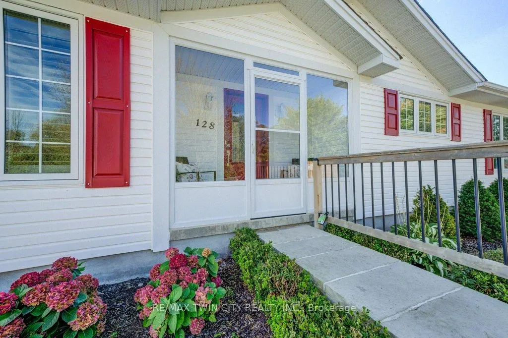 Photo 4 of 128 Wesley Crescent, Woolwich — HOMEH