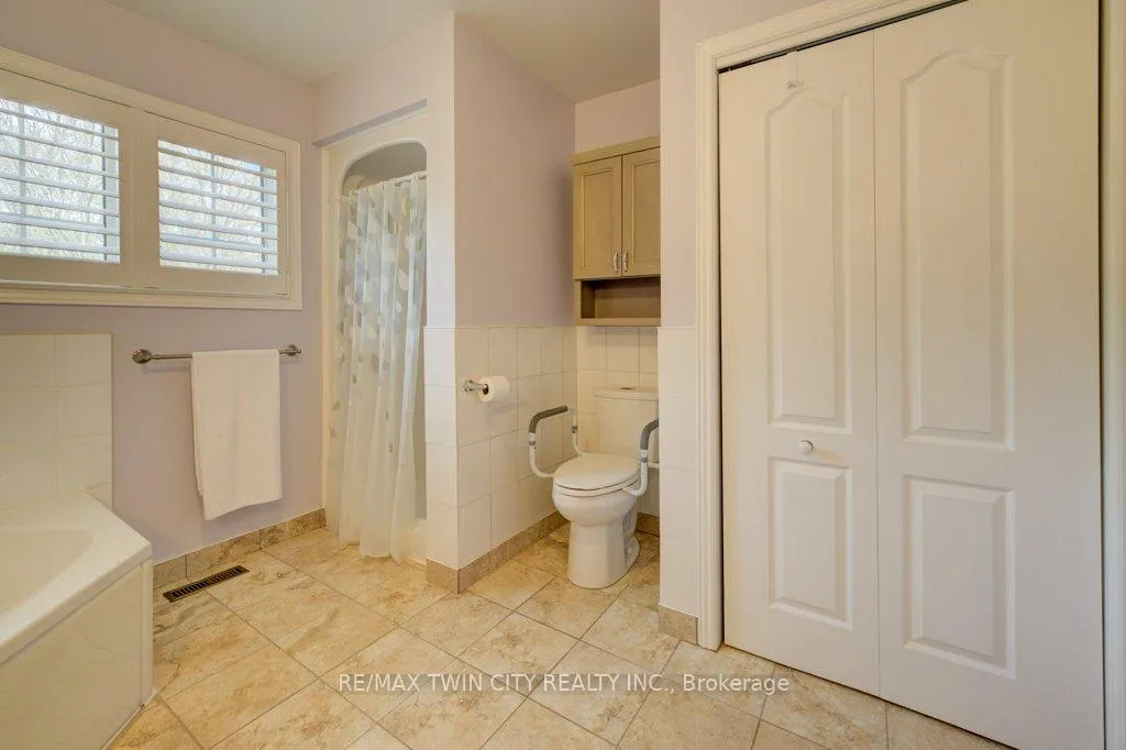 Photo 16 of 128 Wesley Crescent, Woolwich — HOMEH