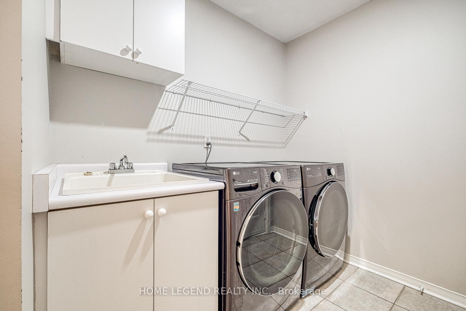 Photo 14 of 49 Warren Bradley Street, Markham, Berczy — HOMEH