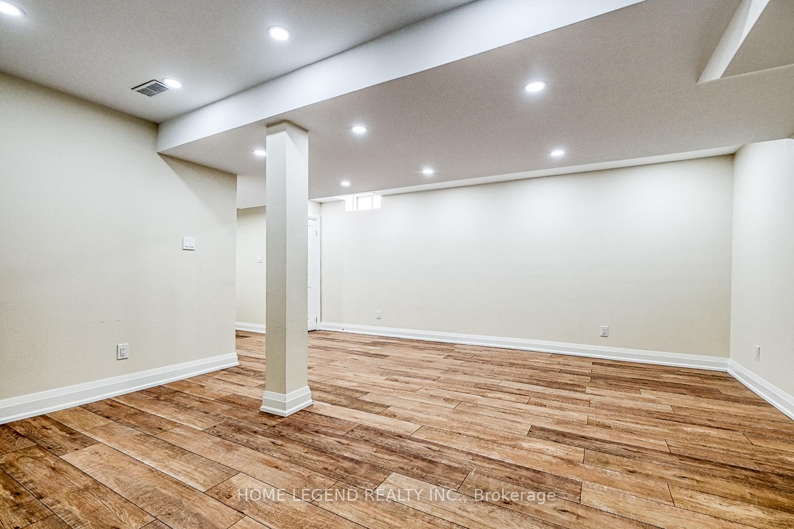 Photo 29 of 49 Warren Bradley Street, Markham, Berczy — HOMEH