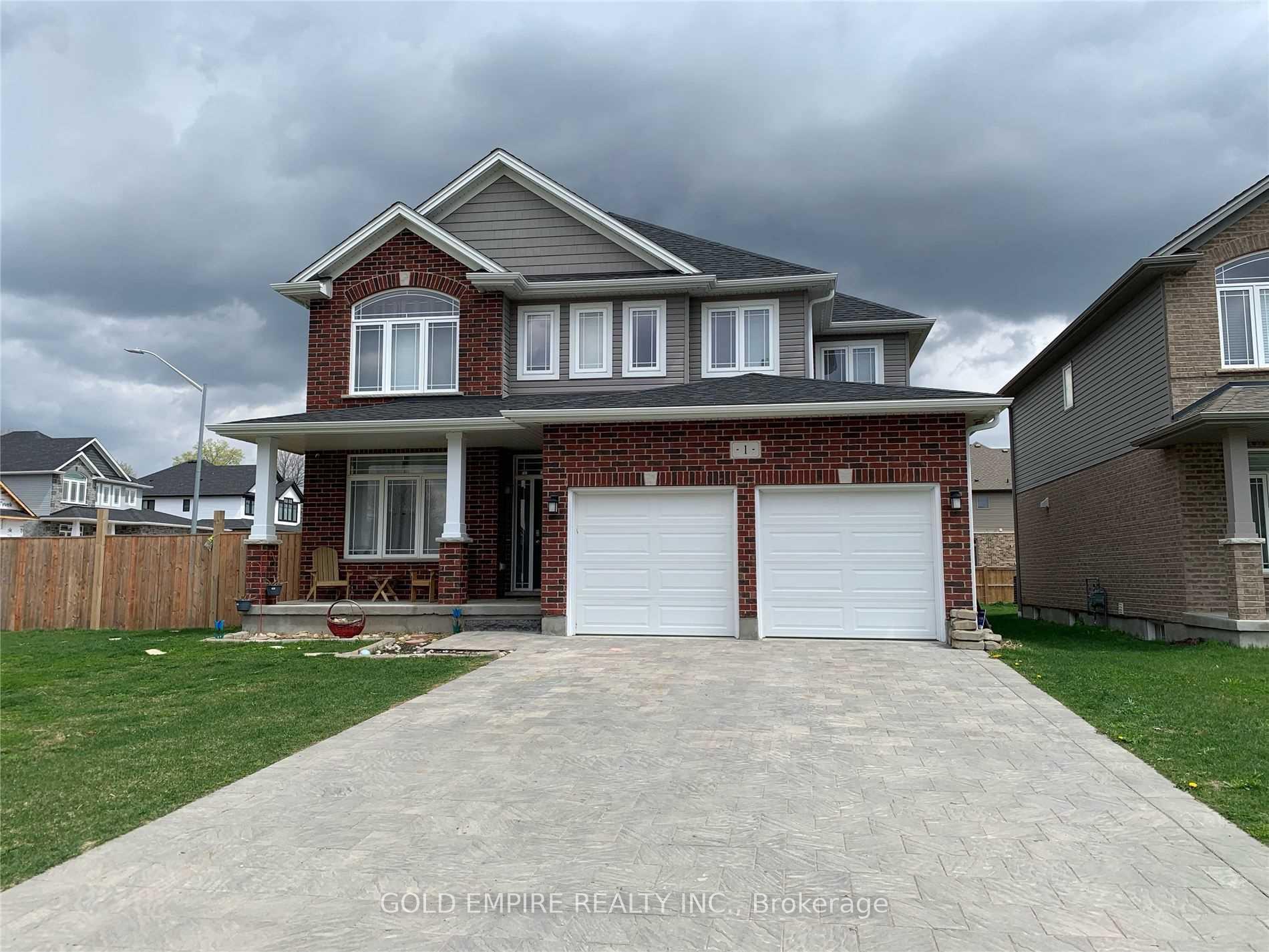 Front of 1 Balmoral Lane