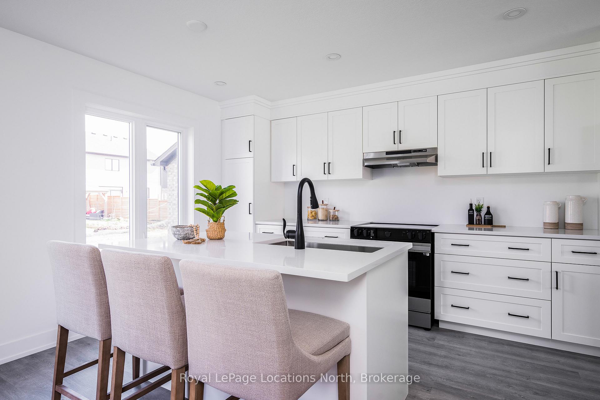 Photo 16 of 110 Emerson Way, West Grey — HOMEH