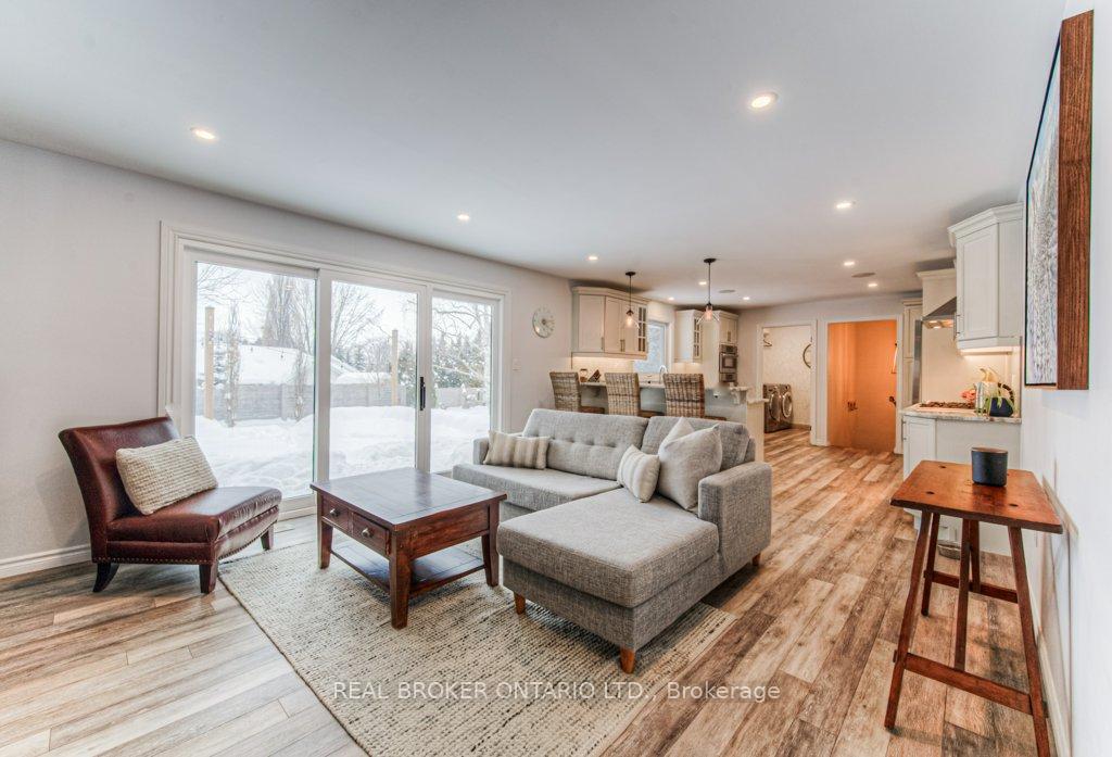 Photo 10 of 424 Lexington Road, Waterloo — HOMEH