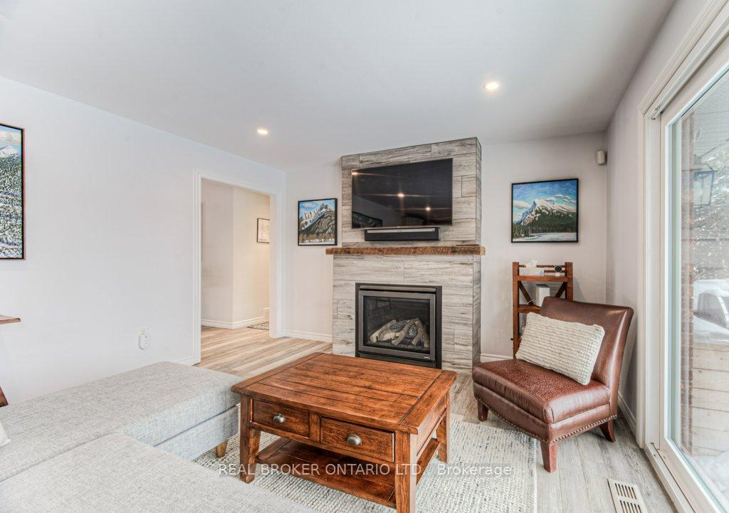 Photo 11 of 424 Lexington Road, Waterloo — HOMEH