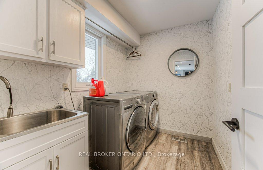 Photo 17 of 424 Lexington Road, Waterloo — HOMEH