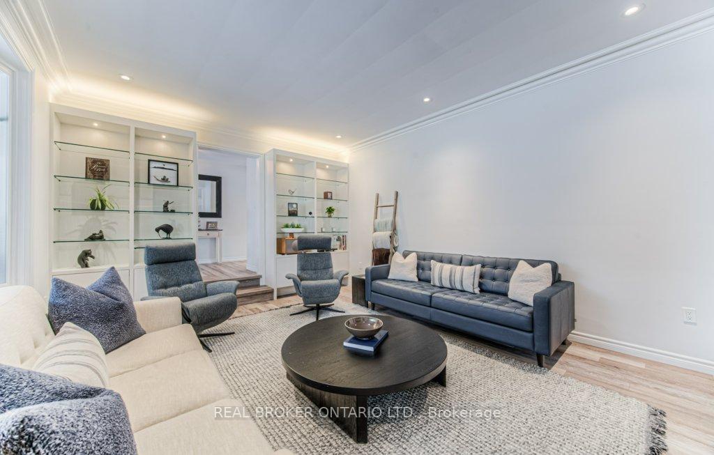 Photo 21 of 424 Lexington Road, Waterloo — HOMEH