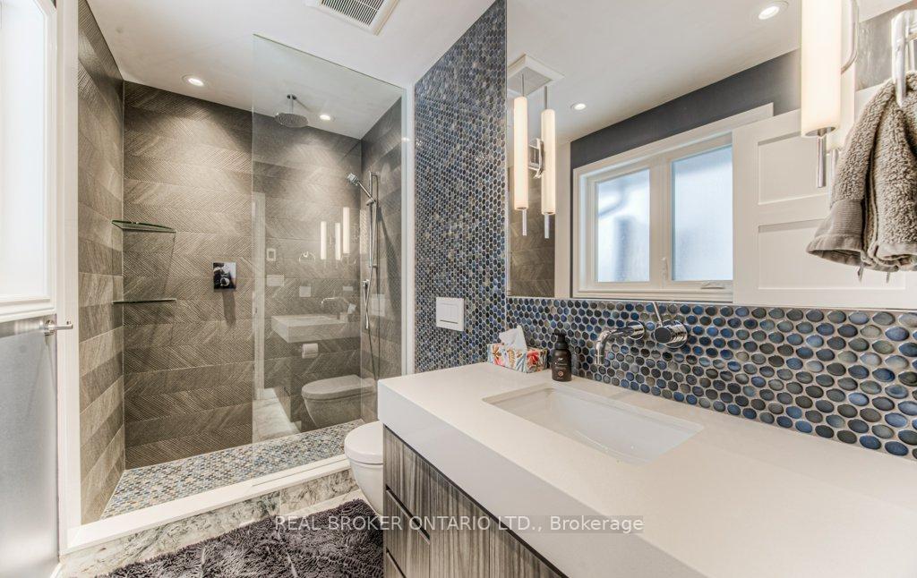 Photo 28 of 424 Lexington Road, Waterloo — HOMEH