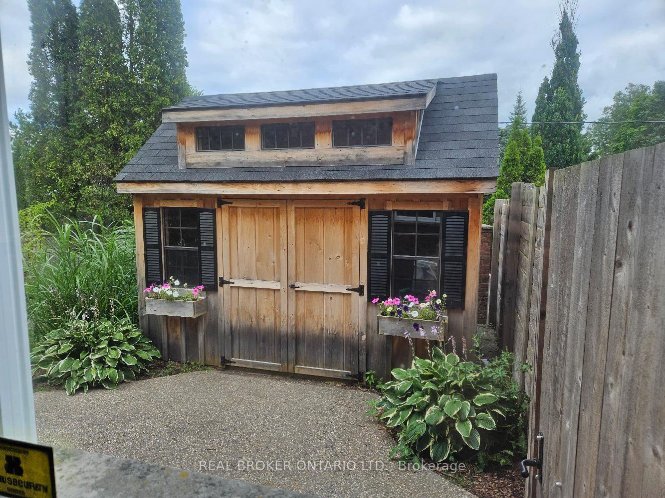 Photo 41 of 424 Lexington Road, Waterloo — HOMEH