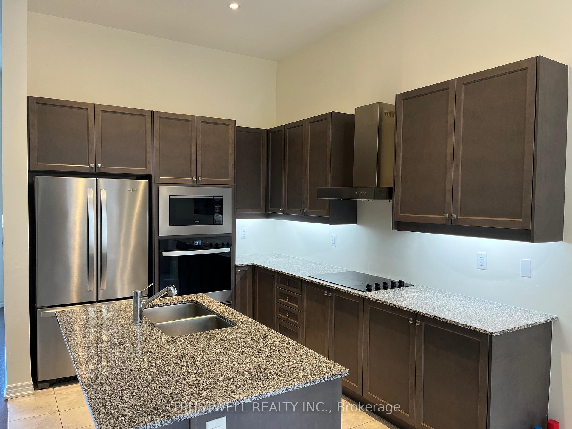 Photo 4 of 7 Mountainside Crescent, Whitby, Rolling Acres — HOMEH