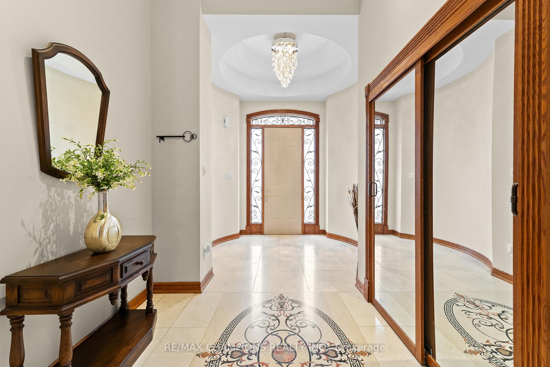 Photo 3 of 96 Wardlaw Place, Vaughan, Vellore Village — HOMEH