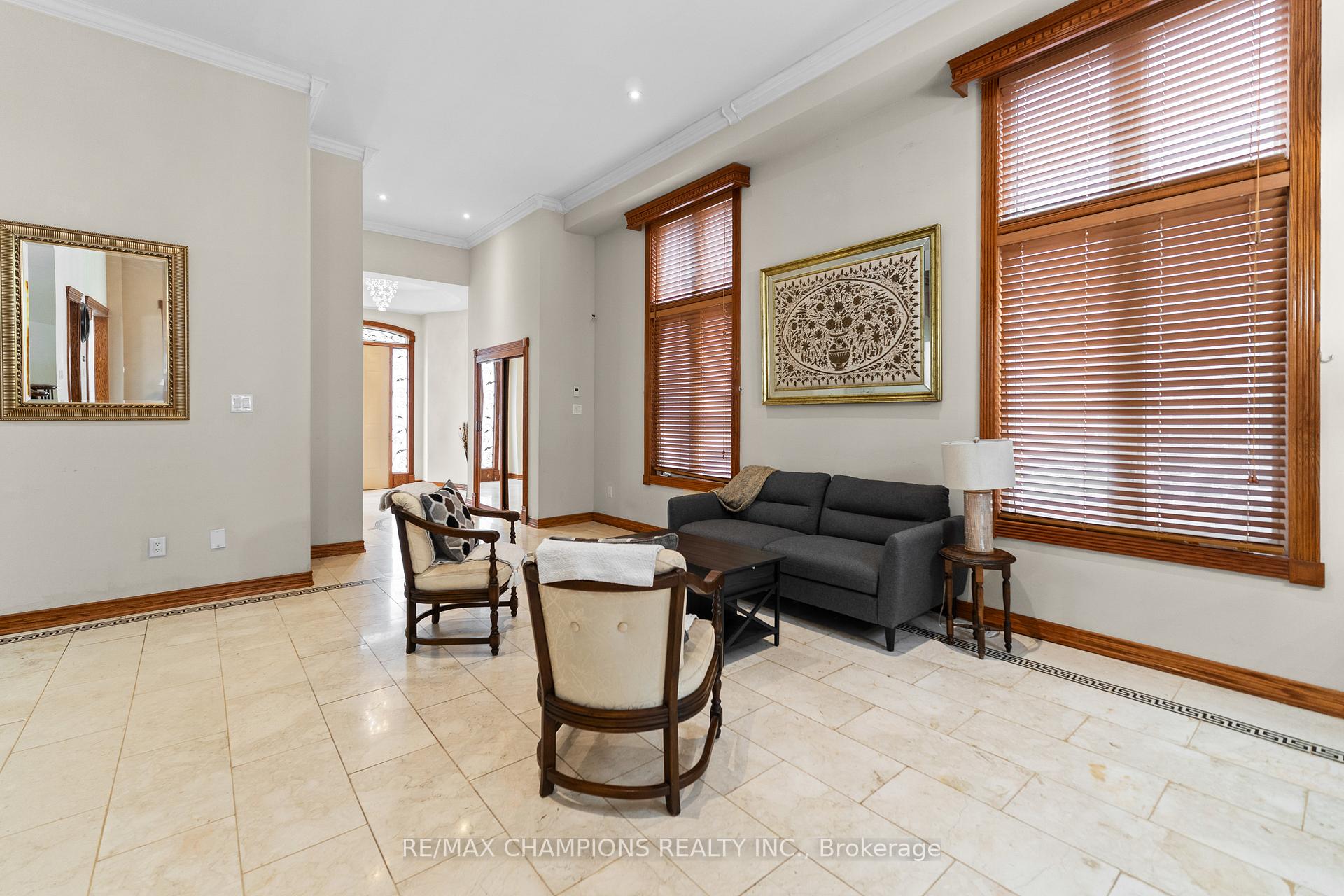 Photo 6 of 96 Wardlaw Place, Vaughan, Vellore Village — HOMEH