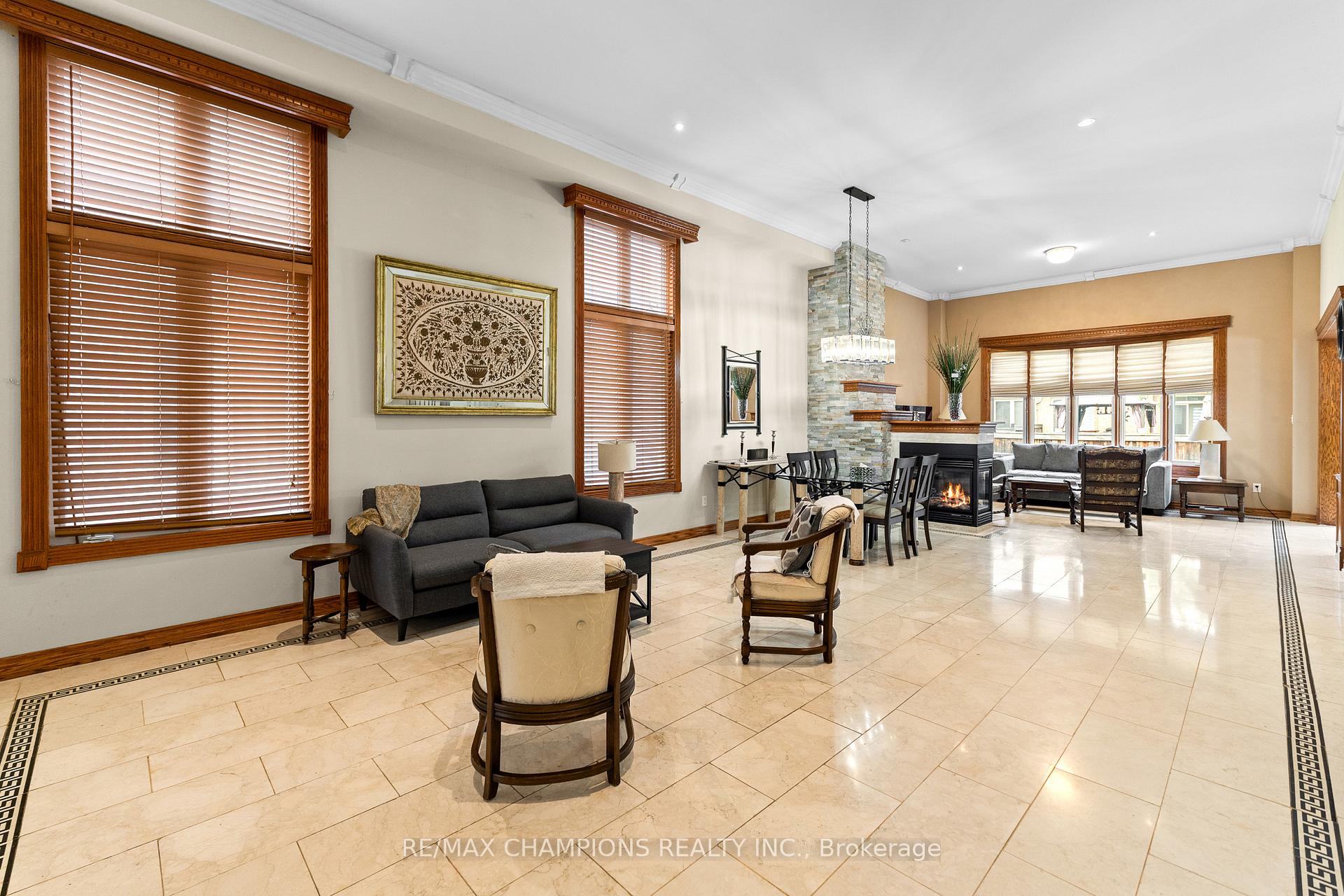 Photo 8 of 96 Wardlaw Place, Vaughan, Vellore Village — HOMEH