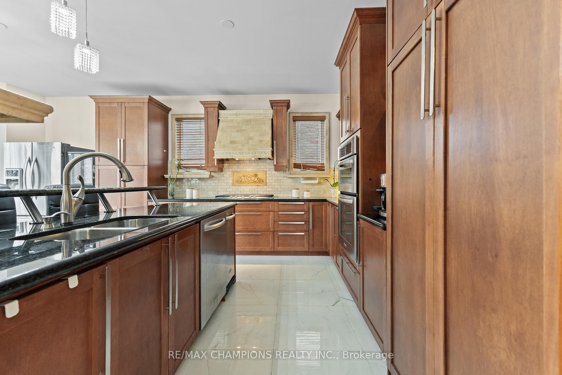 Photo 15 of 96 Wardlaw Place, Vaughan, Vellore Village — HOMEH