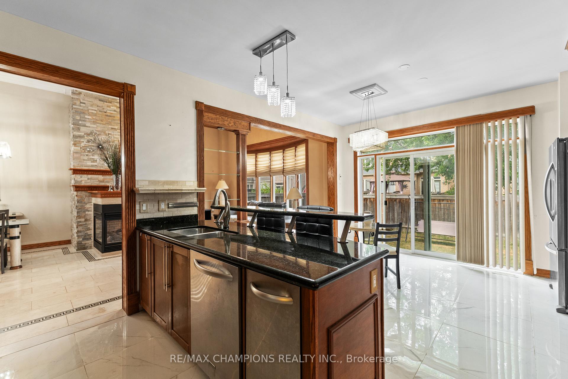 Photo 17 of 96 Wardlaw Place, Vaughan, Vellore Village — HOMEH
