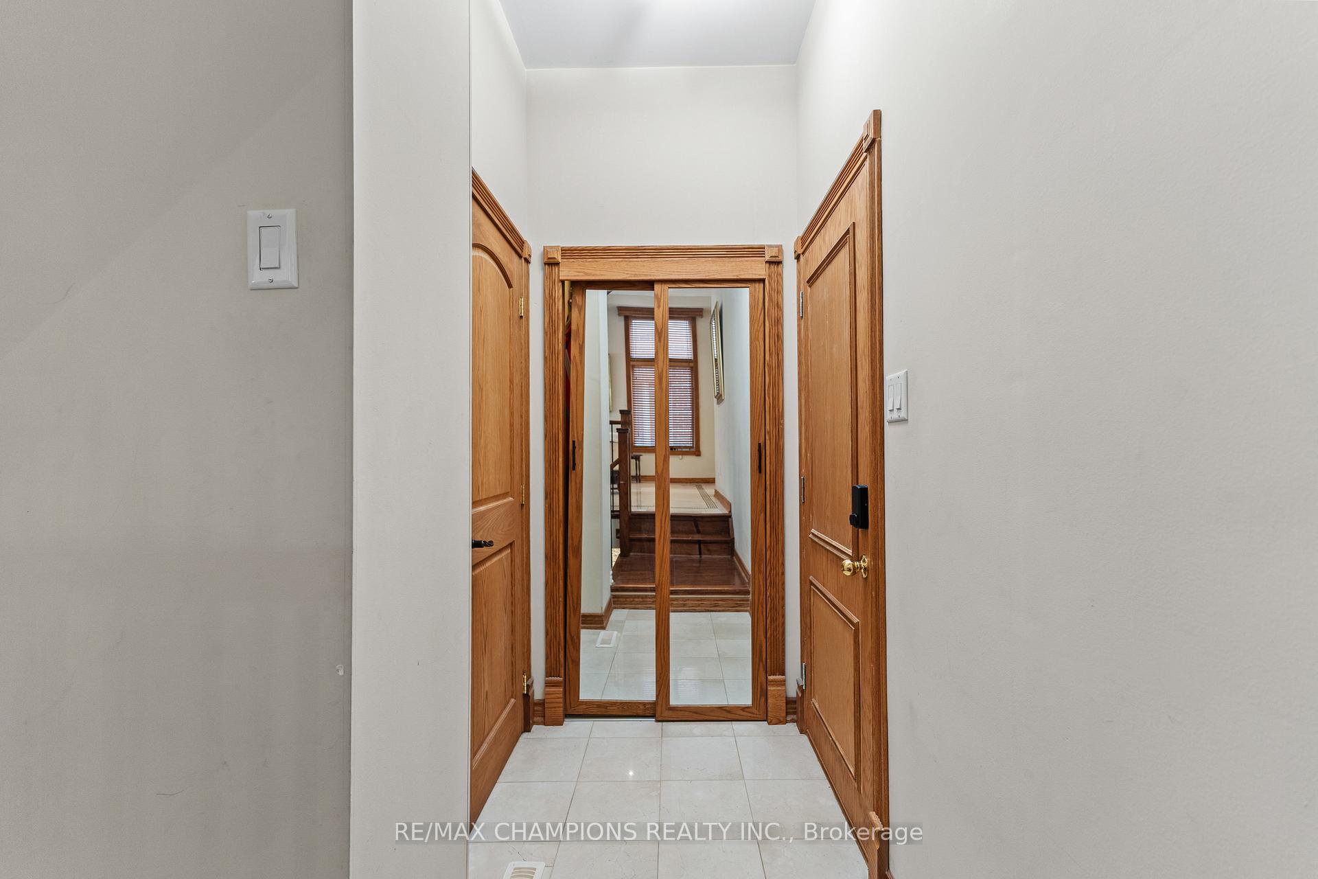 Photo 20 of 96 Wardlaw Place, Vaughan, Vellore Village — HOMEH