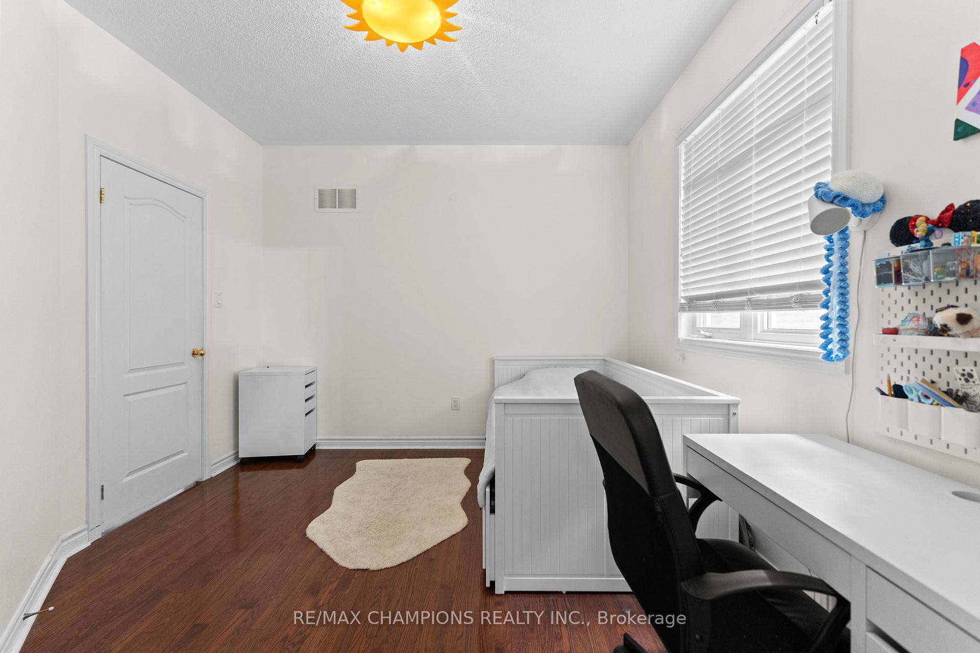 Photo 32 of 96 Wardlaw Place, Vaughan, Vellore Village — HOMEH