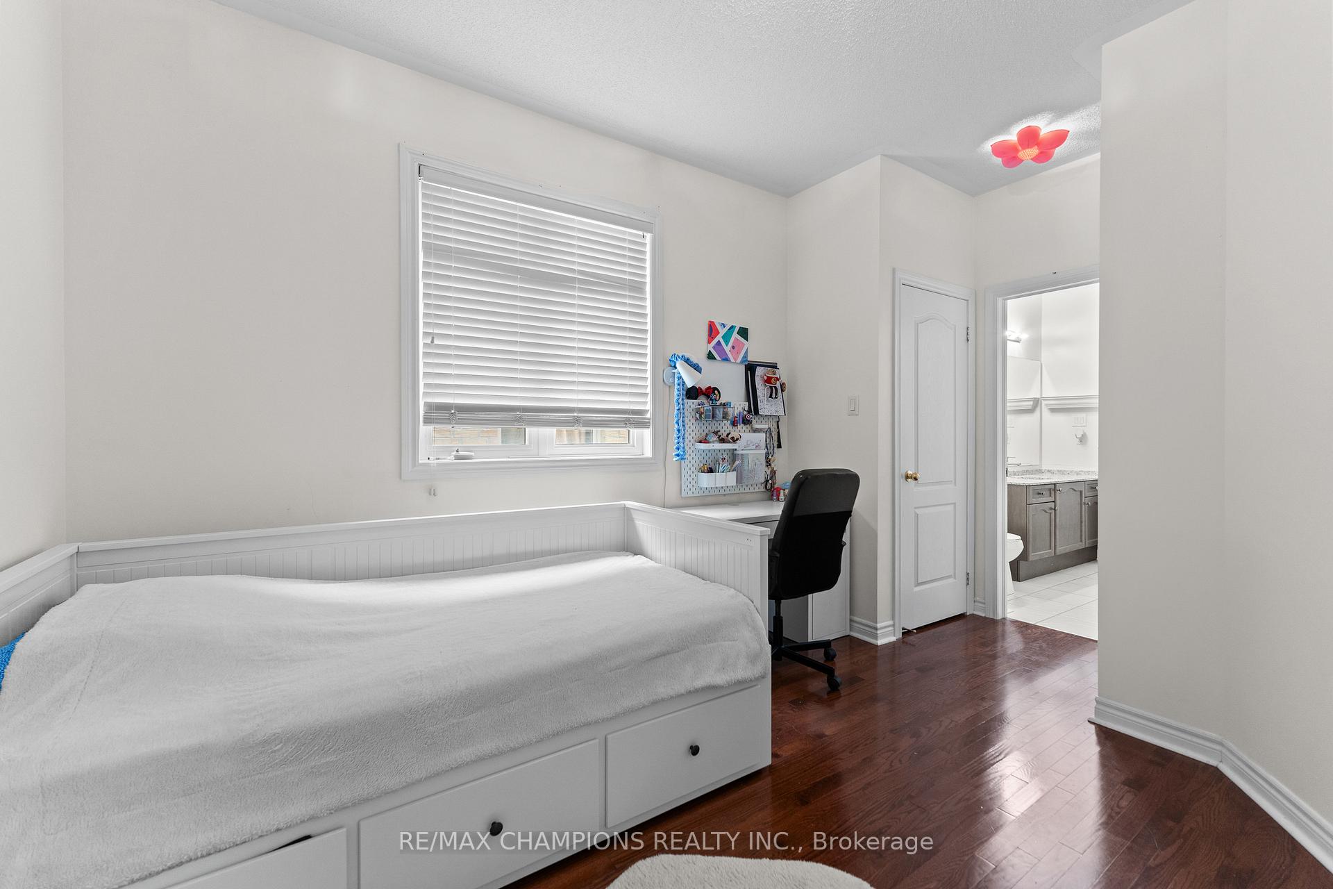 Photo 33 of 96 Wardlaw Place, Vaughan, Vellore Village — HOMEH