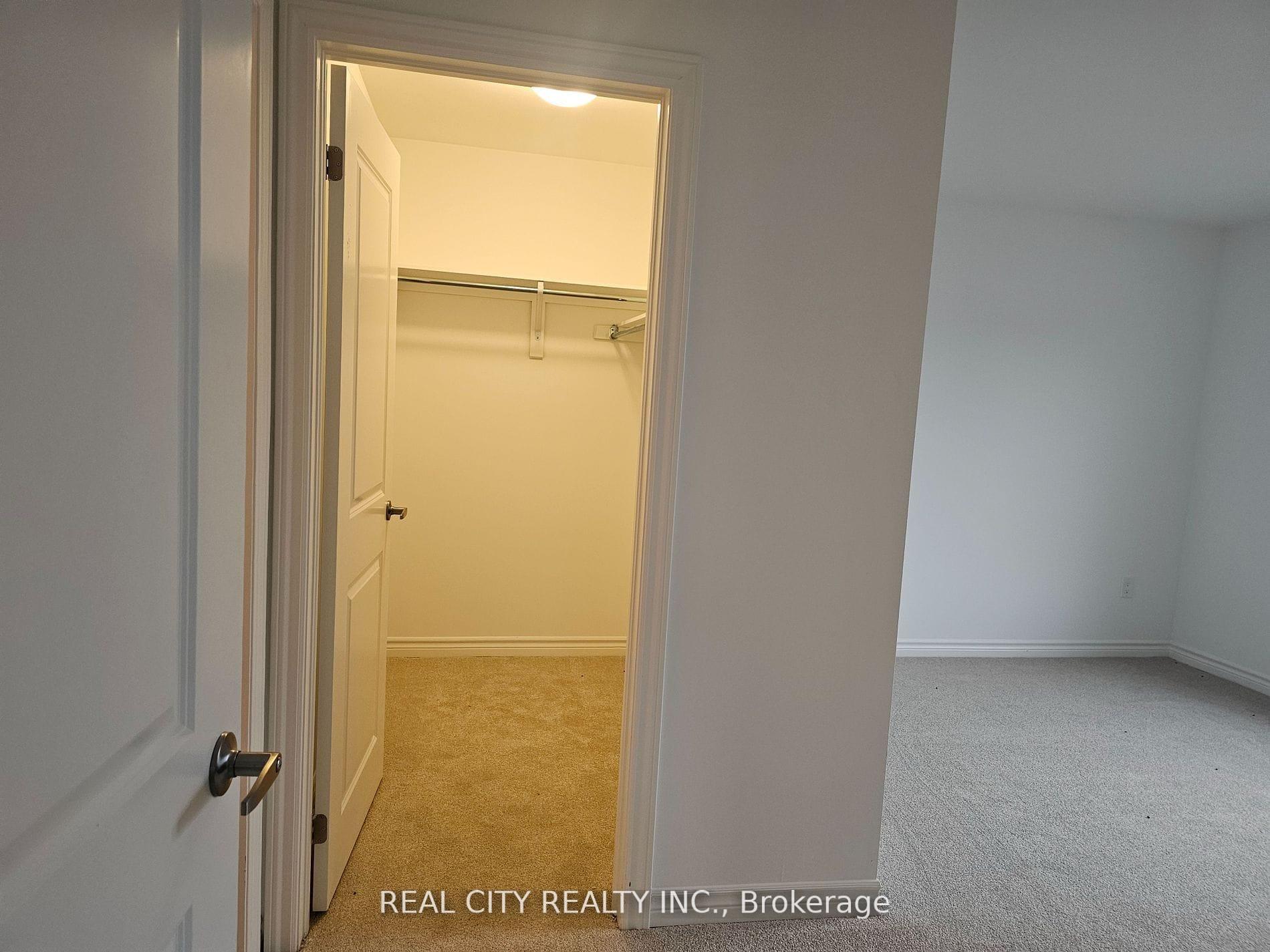 Photo 10 of 8 Bradden Crescent, Belleville, Belleville Ward — HOMEH