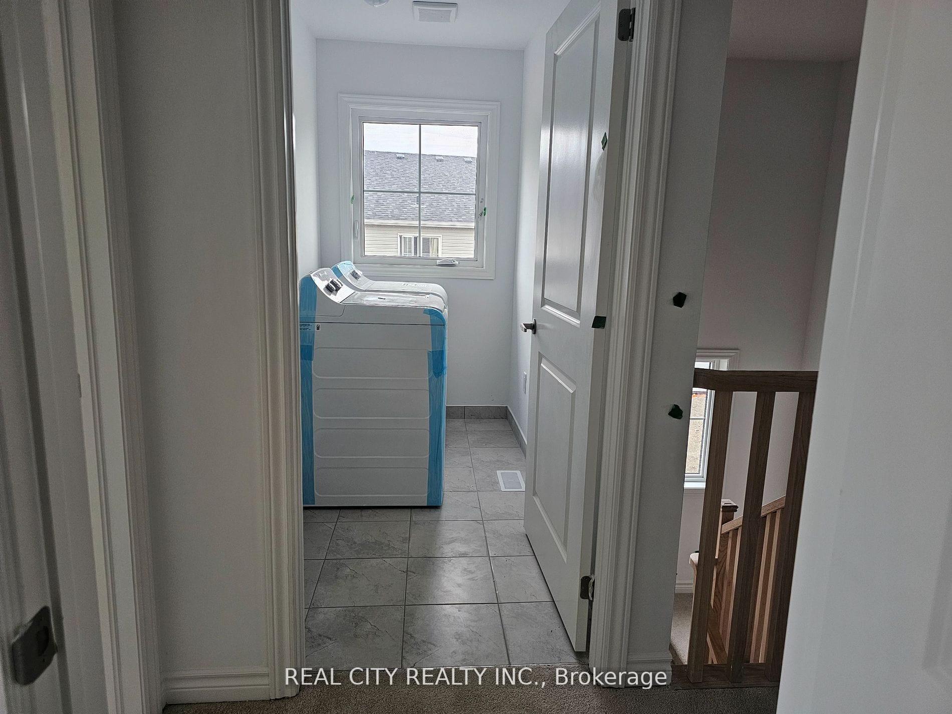 Photo 18 of 8 Bradden Crescent, Belleville, Belleville Ward — HOMEH