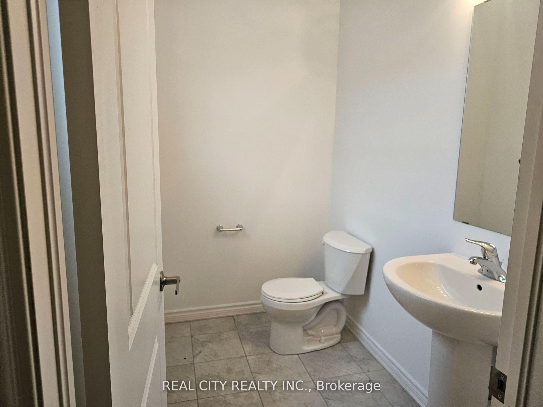 Photo 17 of 8 Bradden Crescent, Belleville, Belleville Ward — HOMEH