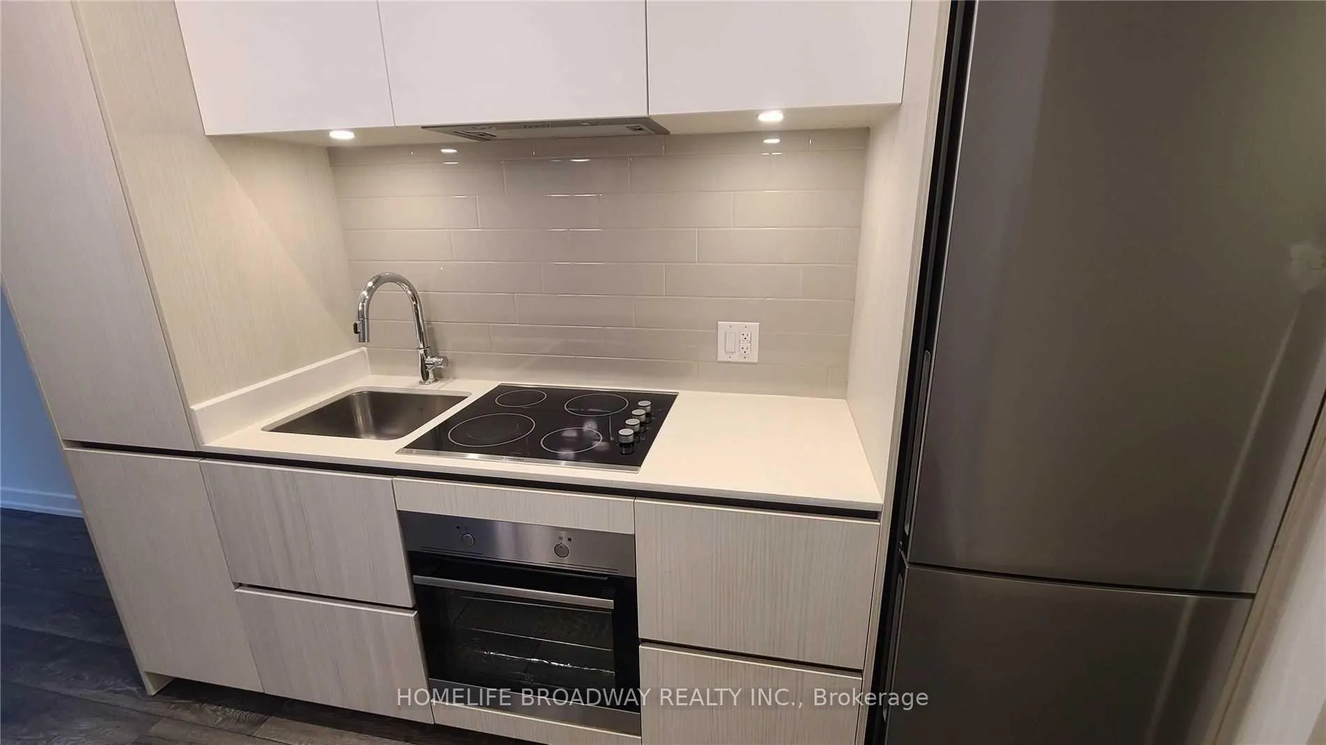 Photo 3 of Unit 801E, 34 Tubman Ave, Toronto, Regent Park — HOMEH