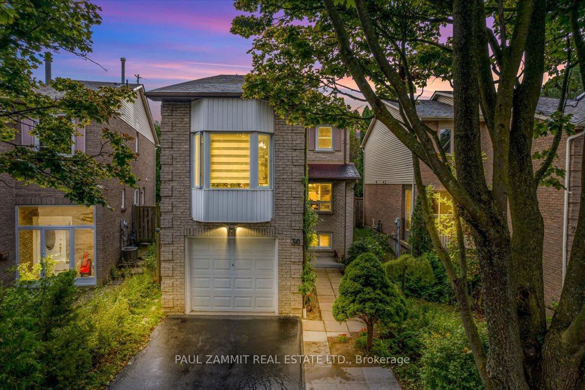 Photo 3 of 30 Baywood Court, Markham, Royal Orchard — HOMEH