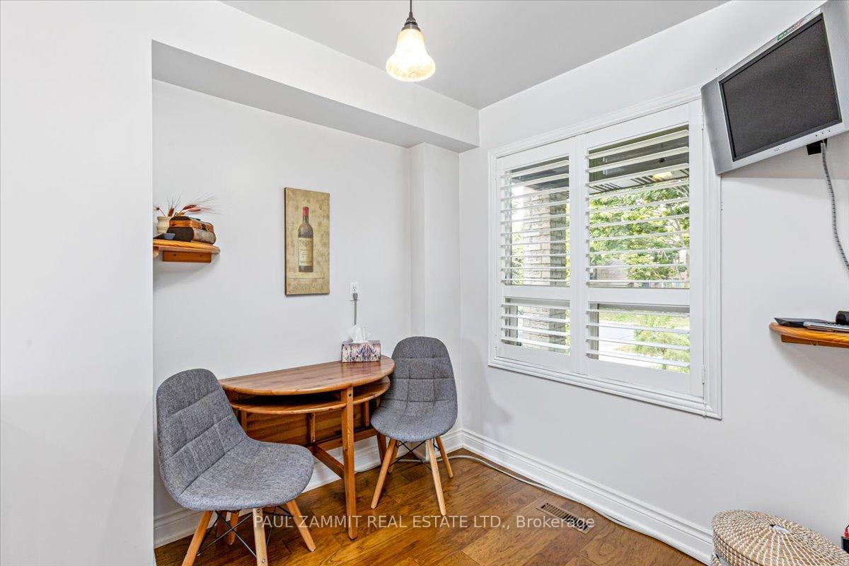 Photo 10 of 30 Baywood Court, Markham, Royal Orchard — HOMEH