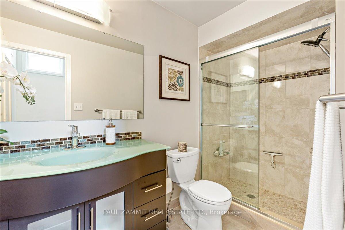 Photo 14 of 30 Baywood Court, Markham, Royal Orchard — HOMEH