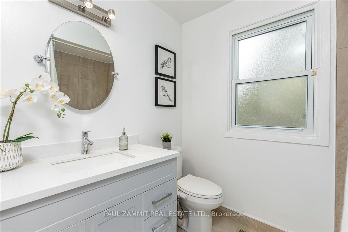 Photo 16 of 30 Baywood Court, Markham, Royal Orchard — HOMEH
