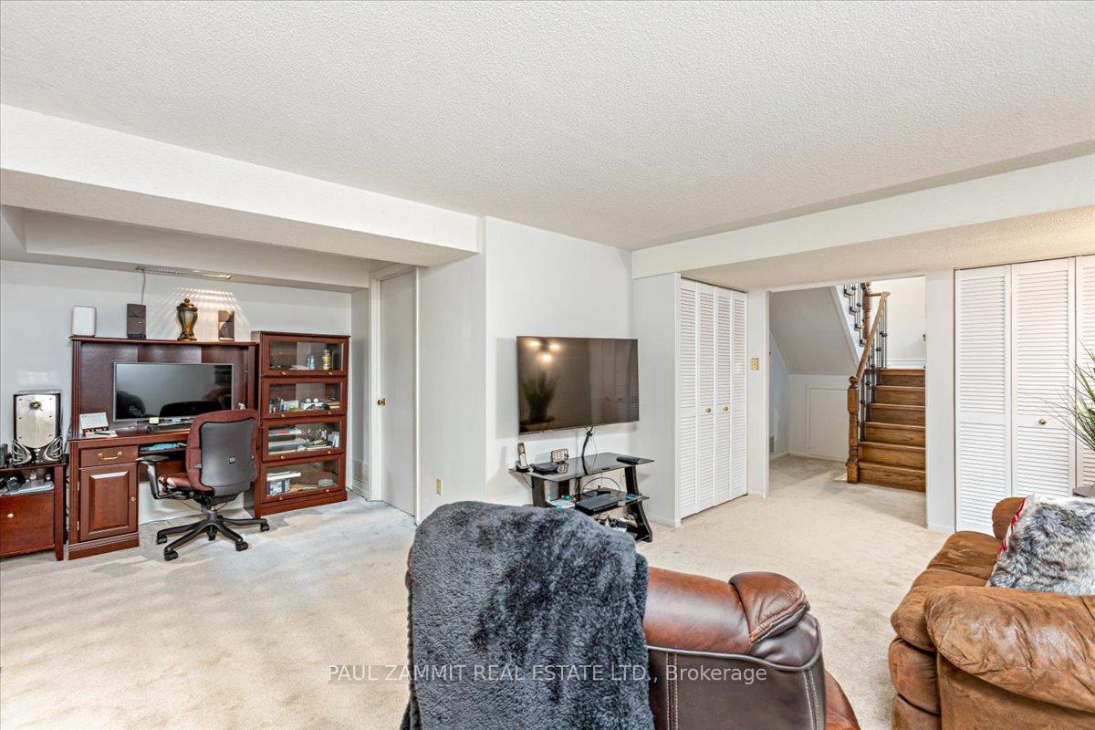 Photo 20 of 30 Baywood Court, Markham, Royal Orchard — HOMEH