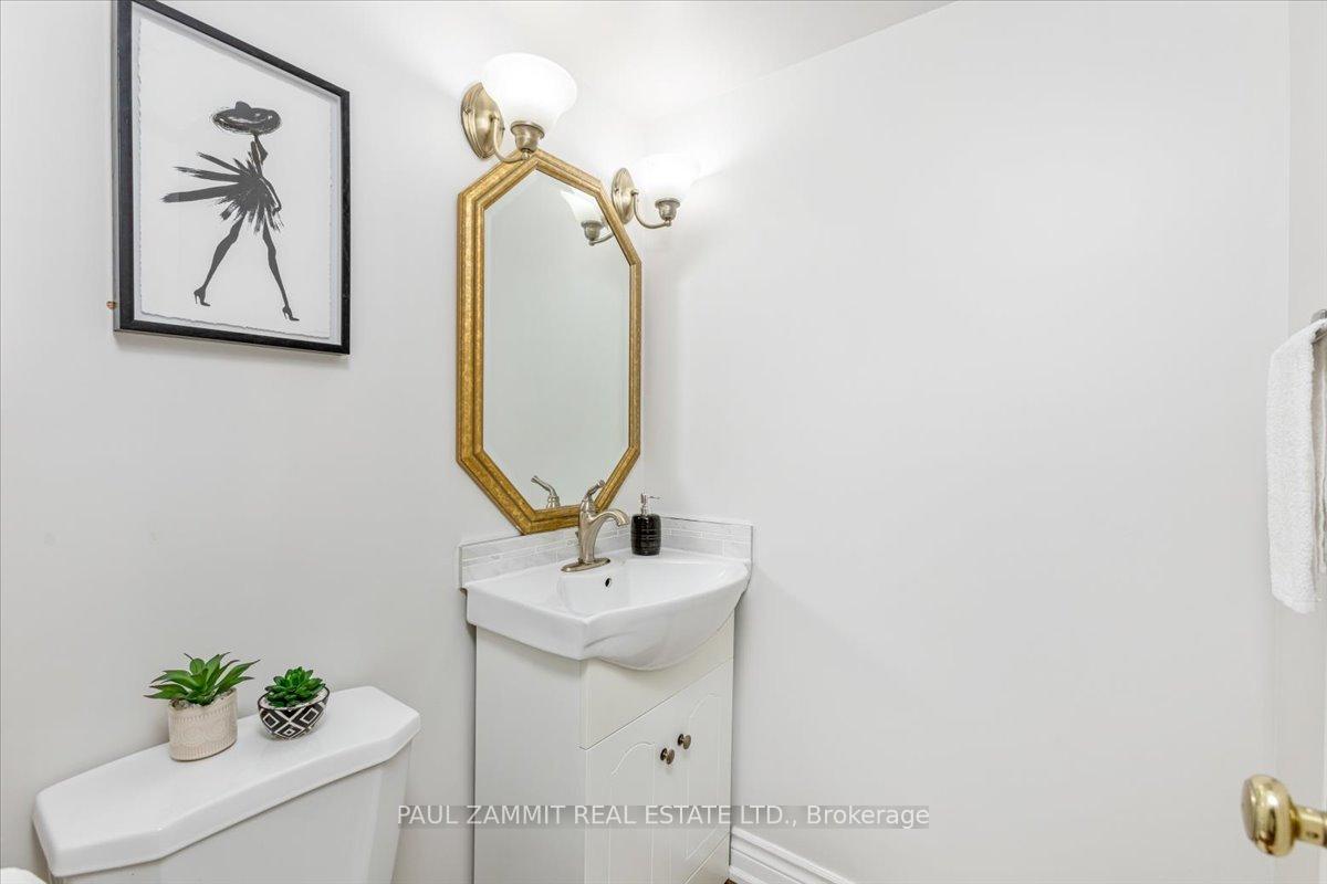 Photo 21 of 30 Baywood Court, Markham, Royal Orchard — HOMEH