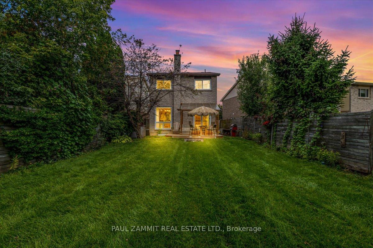 Photo 26 of 30 Baywood Court, Markham, Royal Orchard — HOMEH