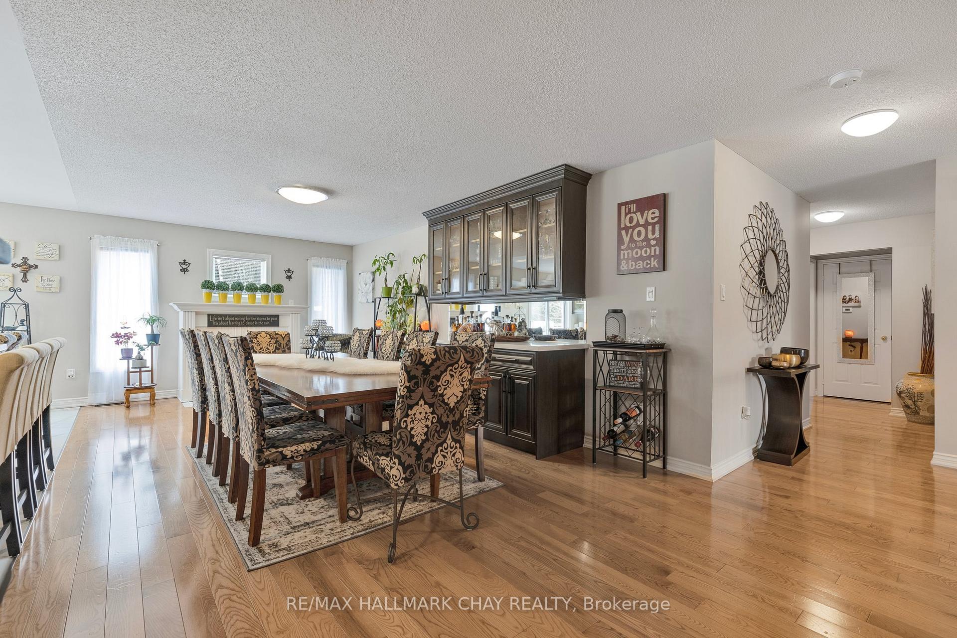 Photo 11 of 68 Bush Crescent, Wasaga Beach — HOMEH