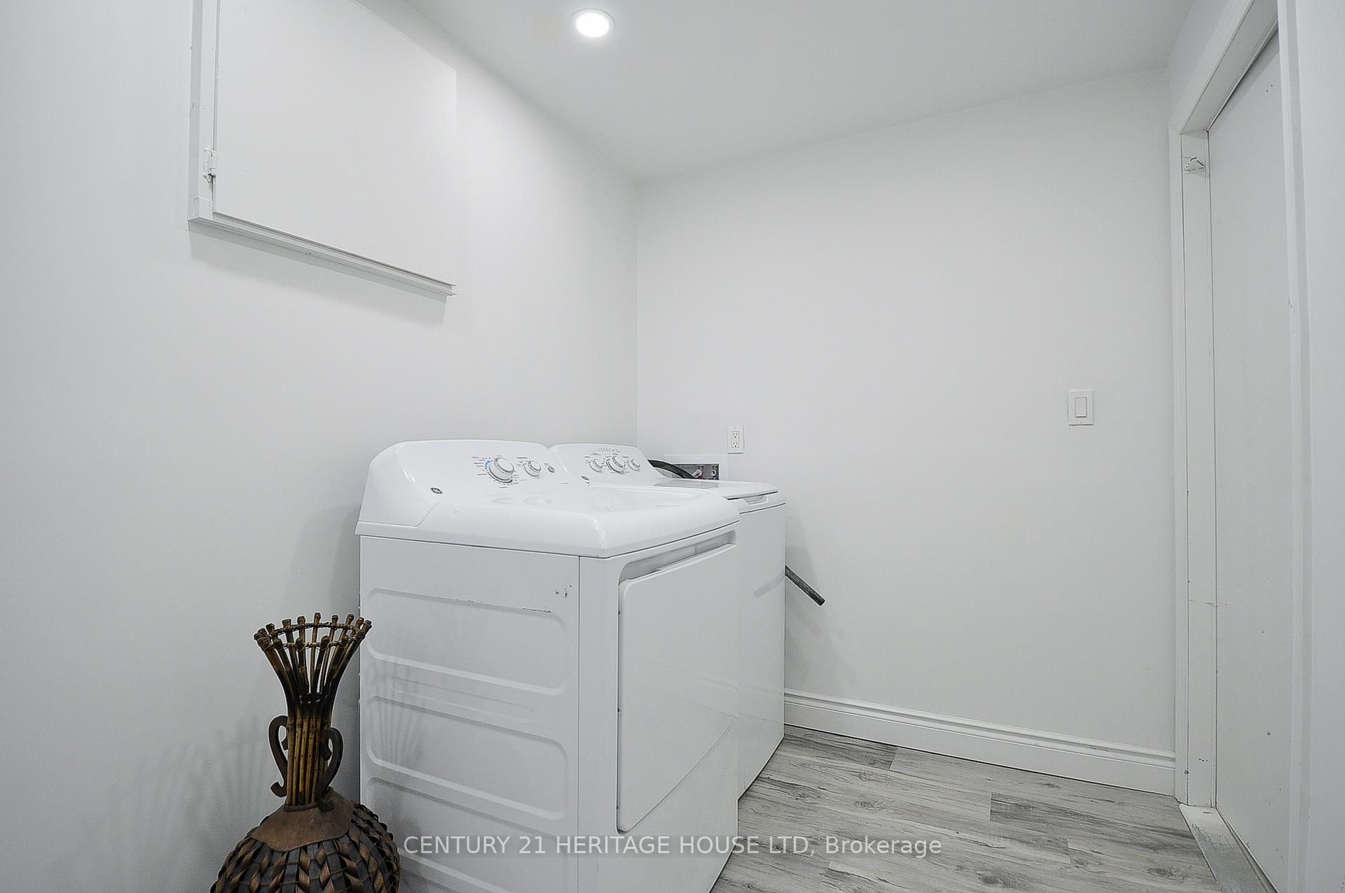 Photo 21 of 244 Northlake Drive, Waterloo — HOMEH