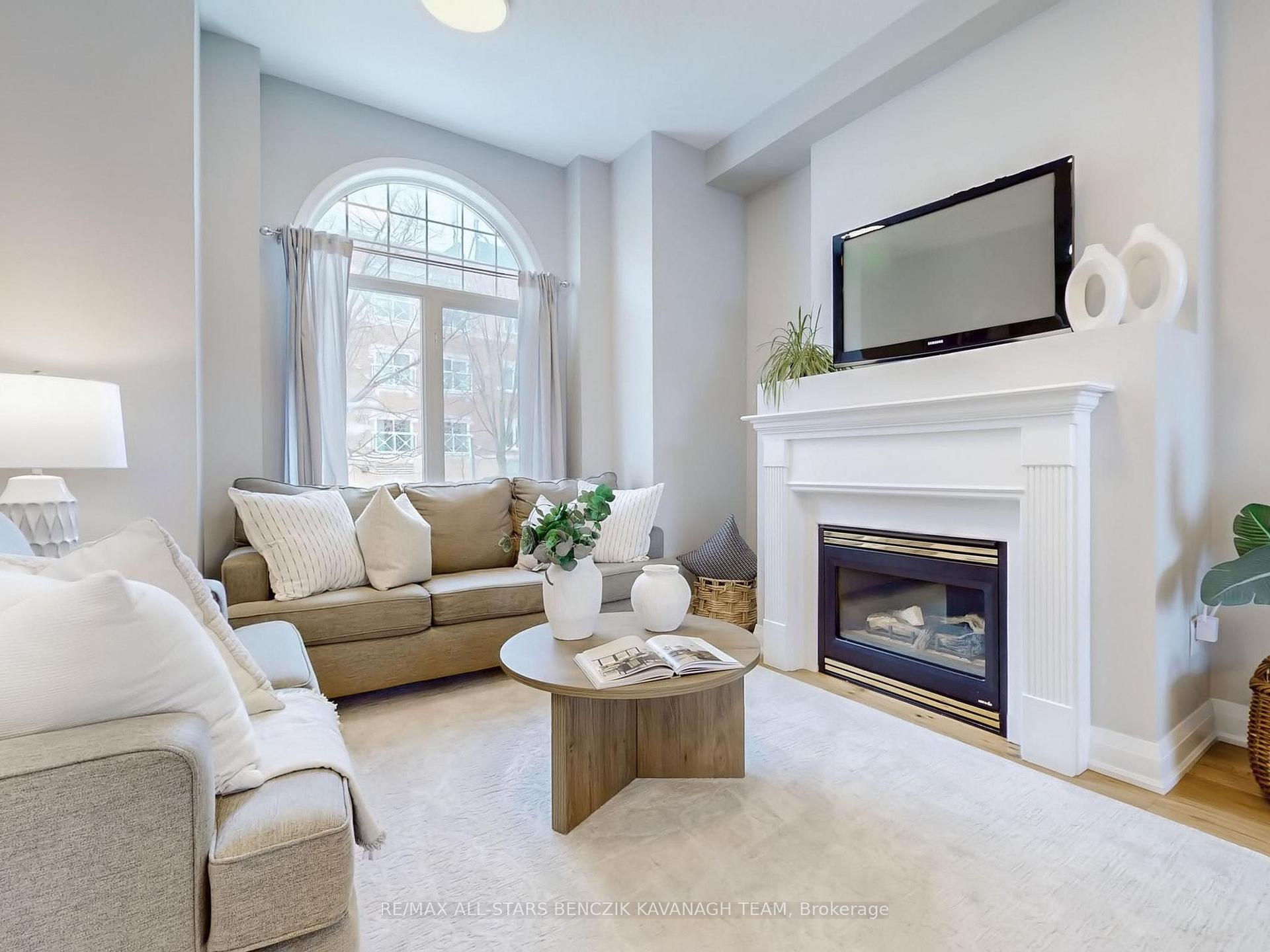 Photo 2 of 136 Riverlands Avenue, Markham, Cornell — HOMEH