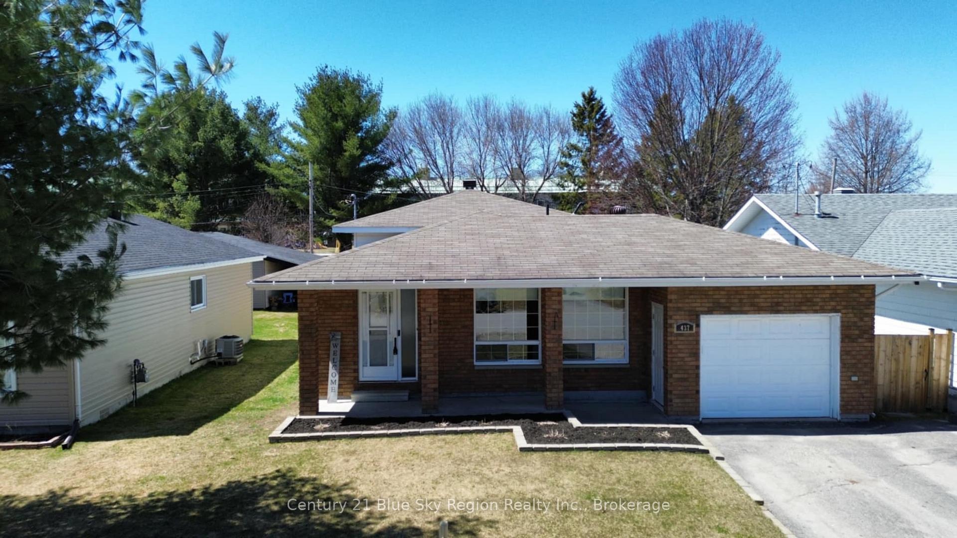 Photo 32 of 437 Mageau Street, West Nipissing, Sturgeon Falls — HOMEH