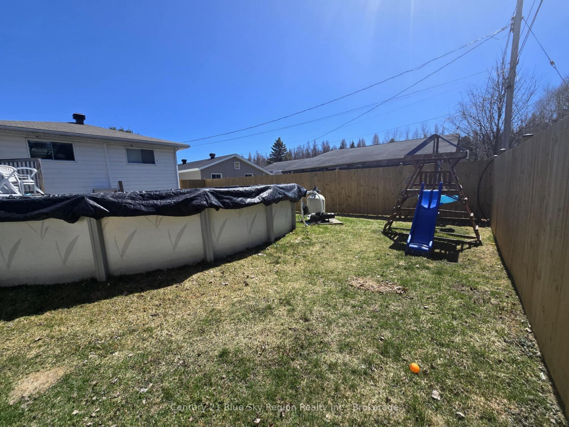 Photo 43 of 437 Mageau Street, West Nipissing, Sturgeon Falls — HOMEH