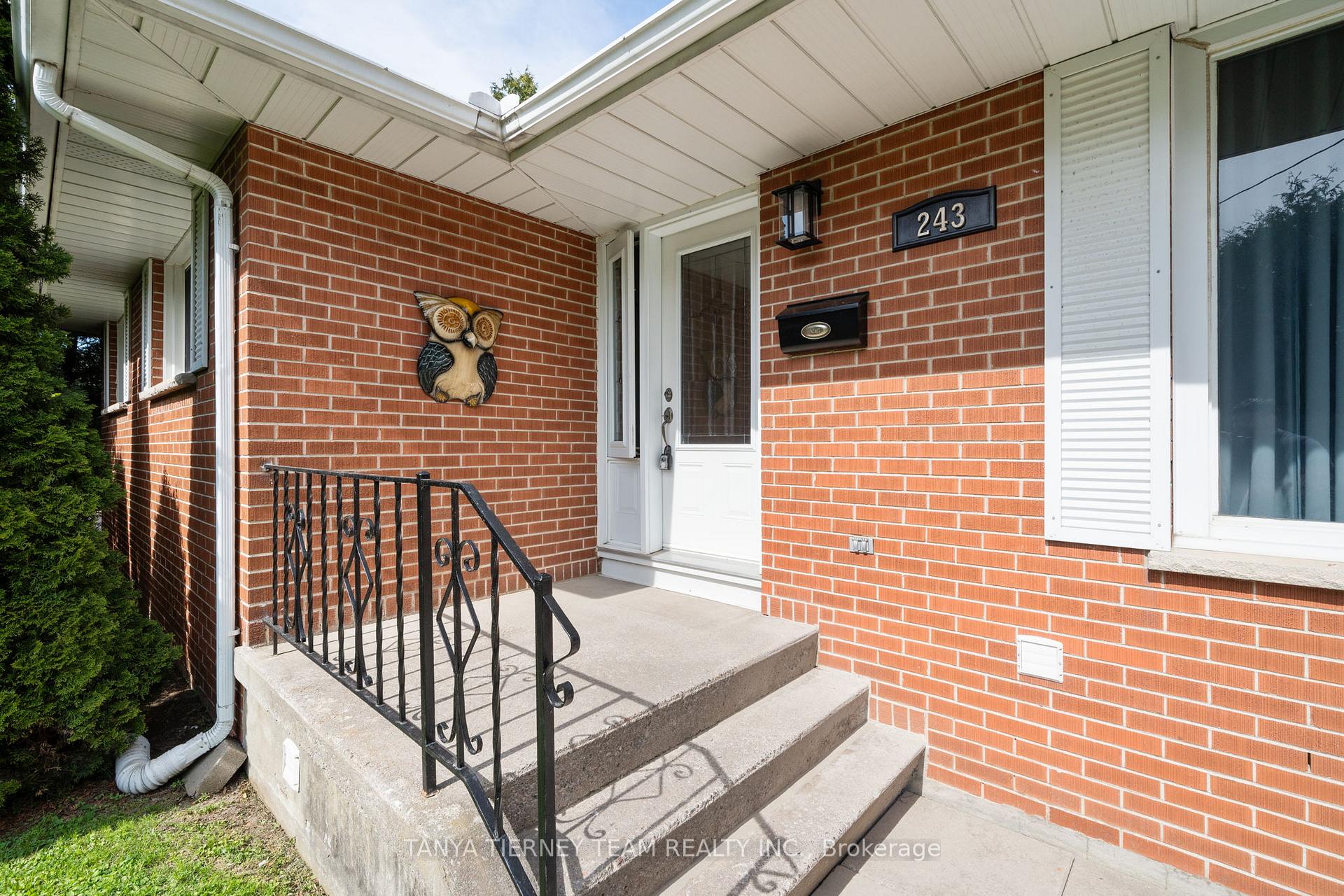 Photo 5 of 243 Garrard Road, Whitby, Blue Grass Meadows — HOMEH
