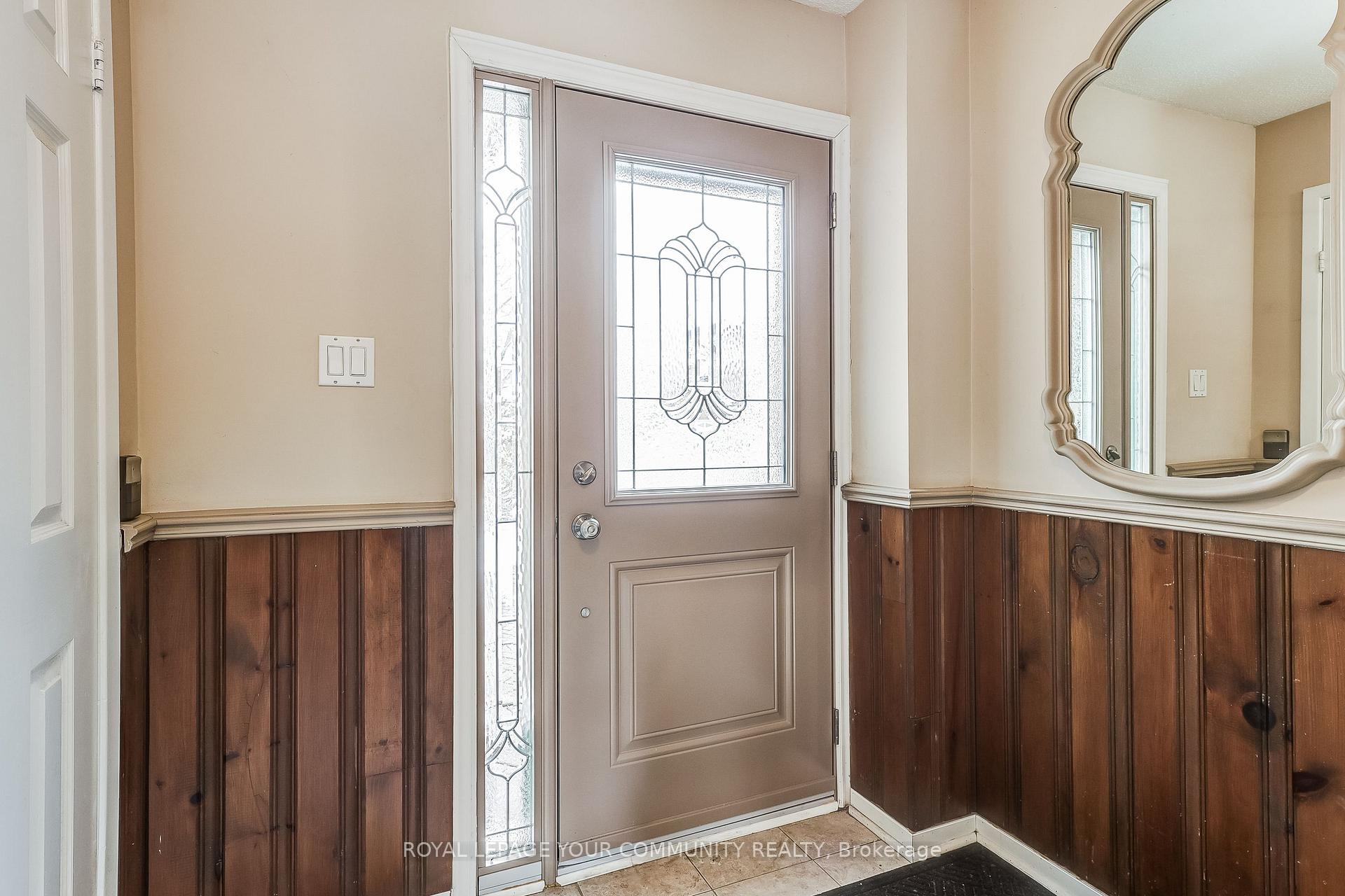 Photo 2 of 151 Trothen Circle, Markham, Markham Village — HOMEH