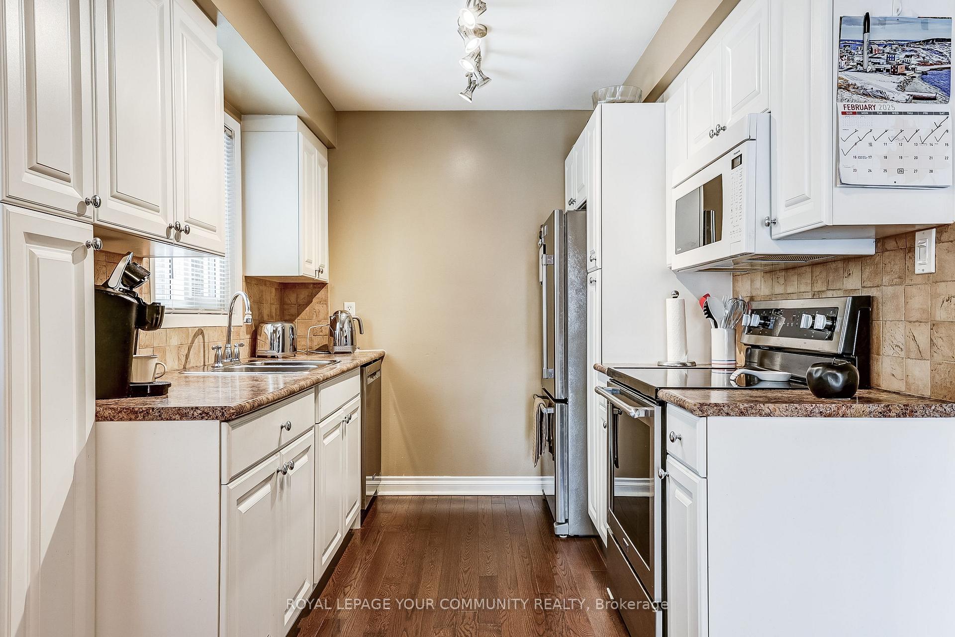 Photo 8 of 151 Trothen Circle, Markham, Markham Village — HOMEH