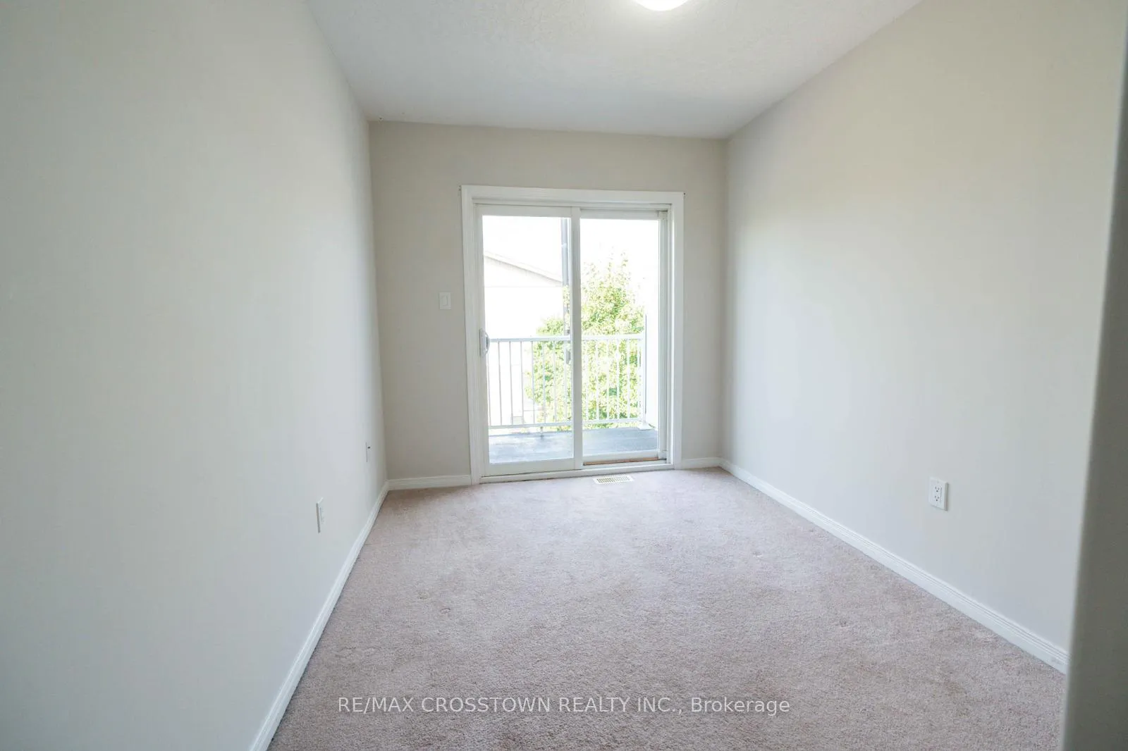 Photo 7 of Unit 39, 75 Prince William Way, Barrie, Innis-Shore — HOMEH