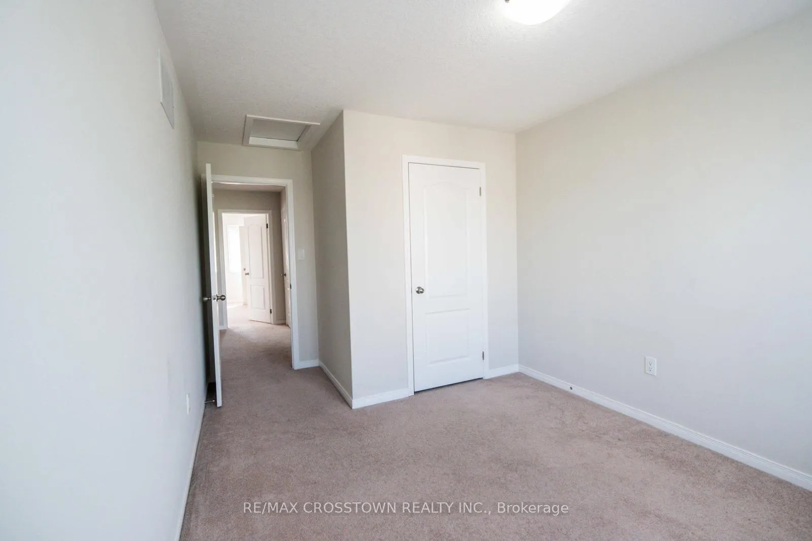 Photo 10 of Unit 39, 75 Prince William Way, Barrie, Innis-Shore — HOMEH