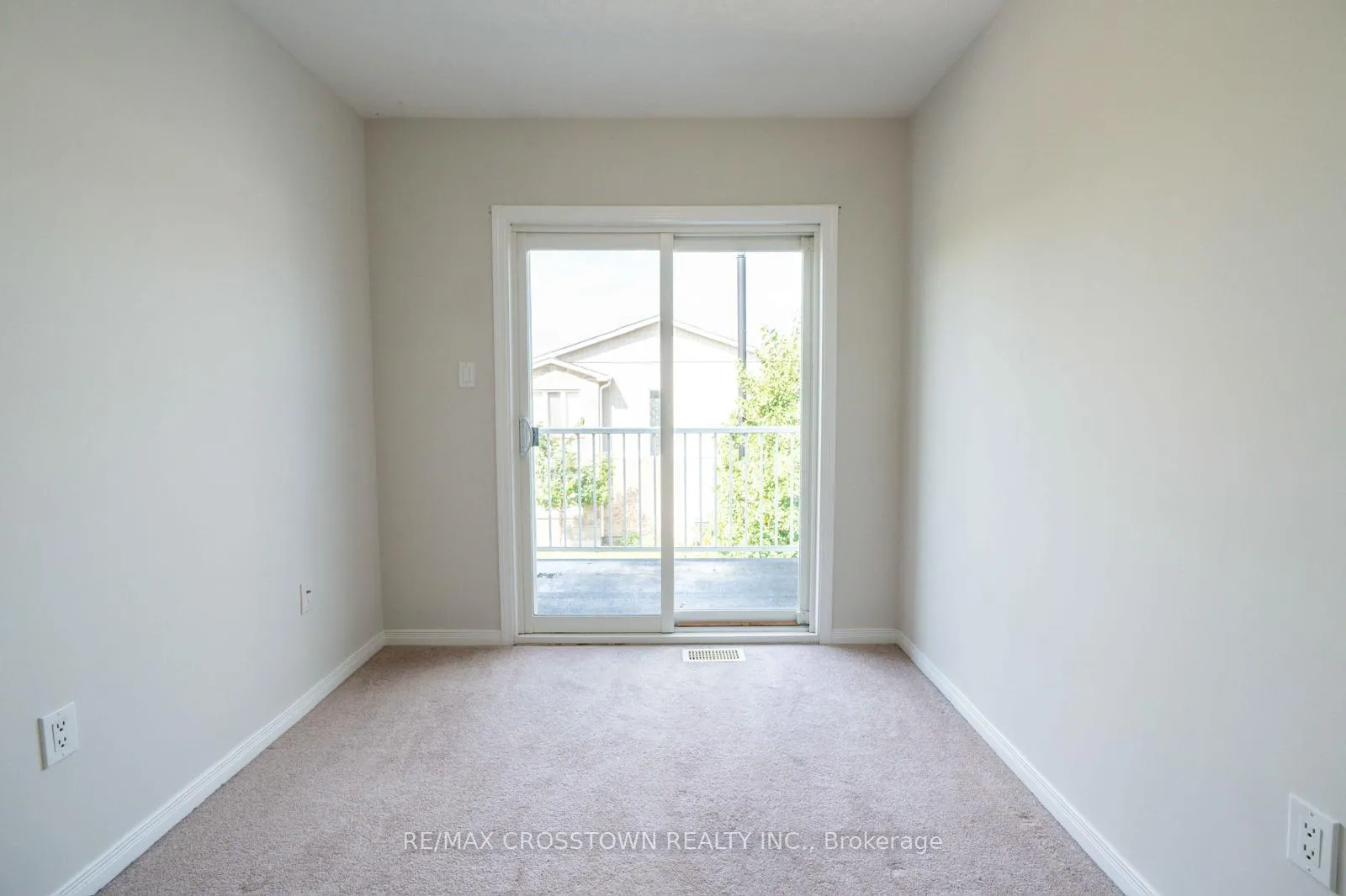 Photo 12 of Unit 39, 75 Prince William Way, Barrie, Innis-Shore — HOMEH