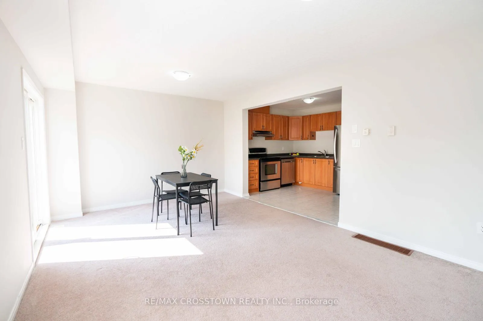 Photo 36 of Unit 39, 75 Prince William Way, Barrie, Innis-Shore — HOMEH