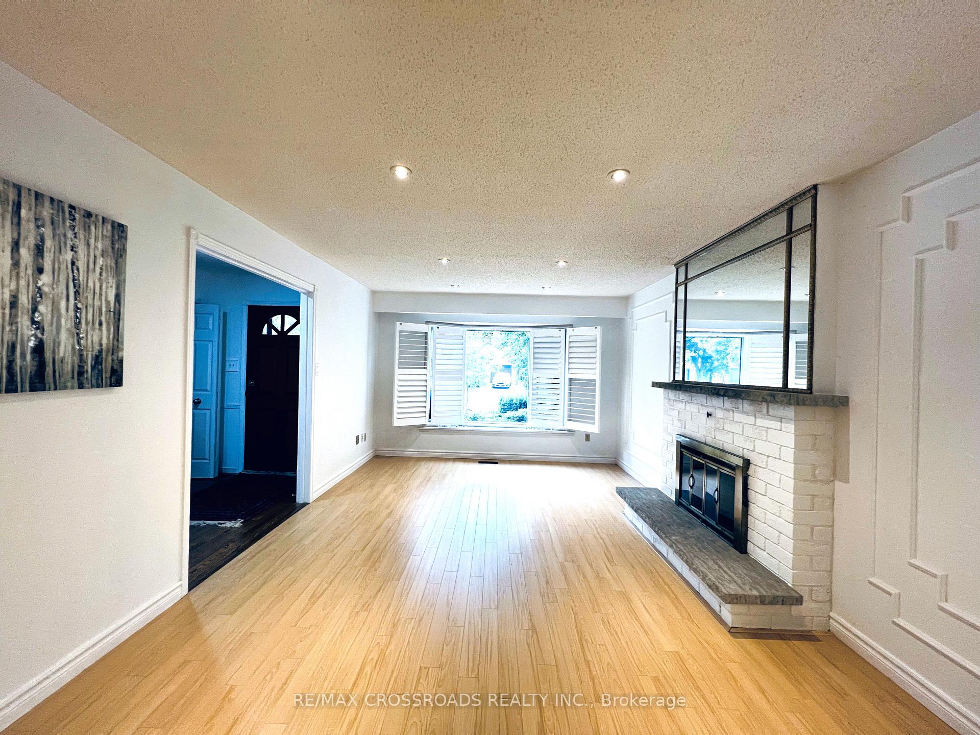 Photo 4 of 27 Fernway Crescent, Whitby, Pringle Creek — HOMEH